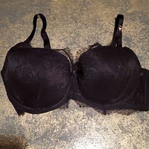 NWT Victoria's Secret  Chantilly Lace Bra sz. 38DD